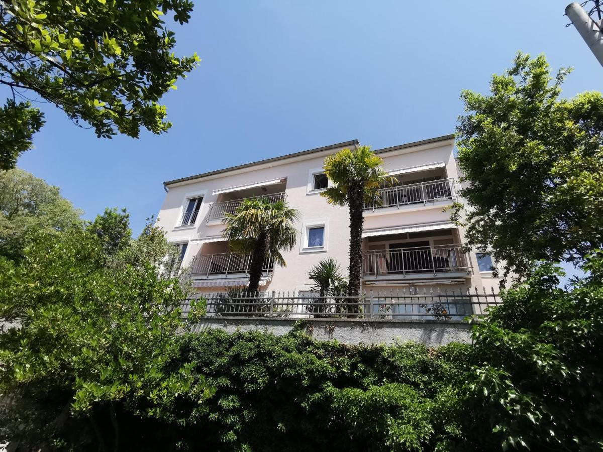 Villa Sara Crikvenica Bagian luar foto